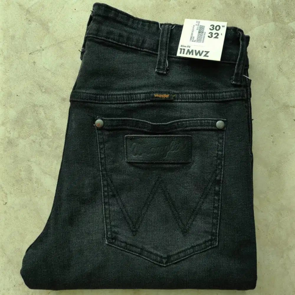 Wrangler 11MWZ Slim Fit Black Original Celana Jeans Denim Levi's