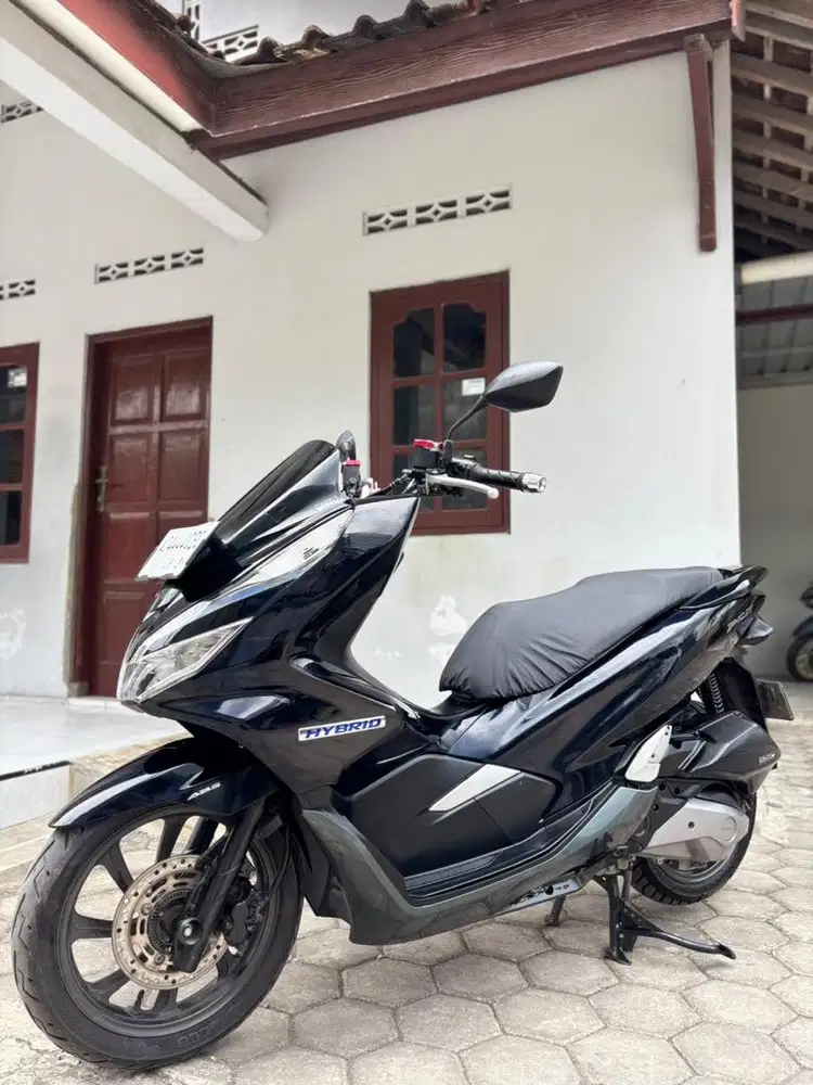 Honda pcx 2018 HYBRID ABS LANGKA