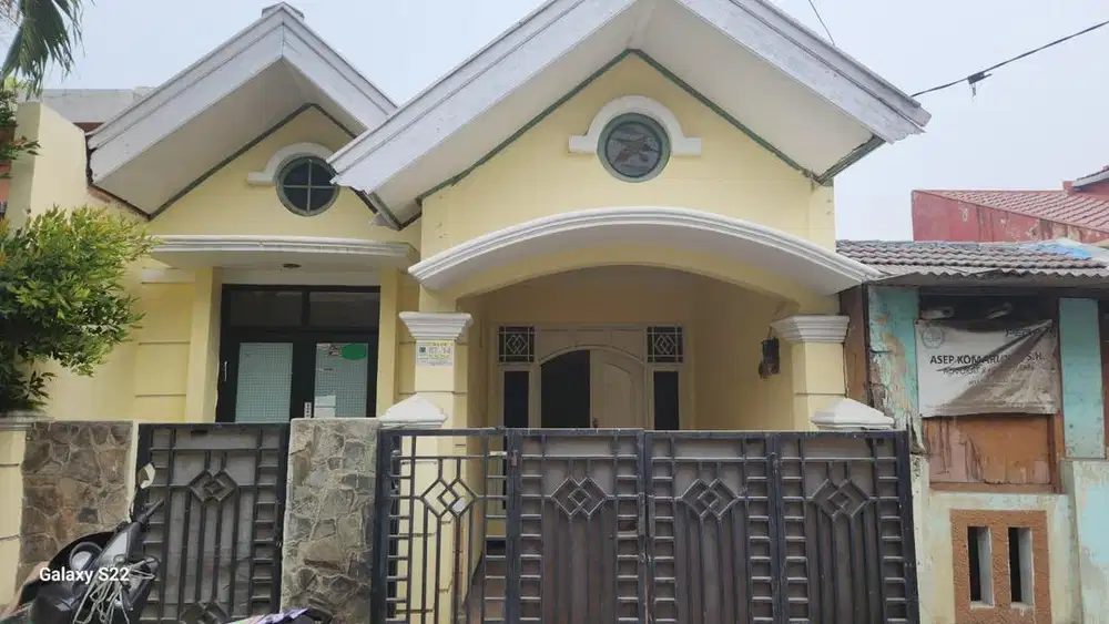 Dijual rumah dekat stasiun KRL lokasi strategis