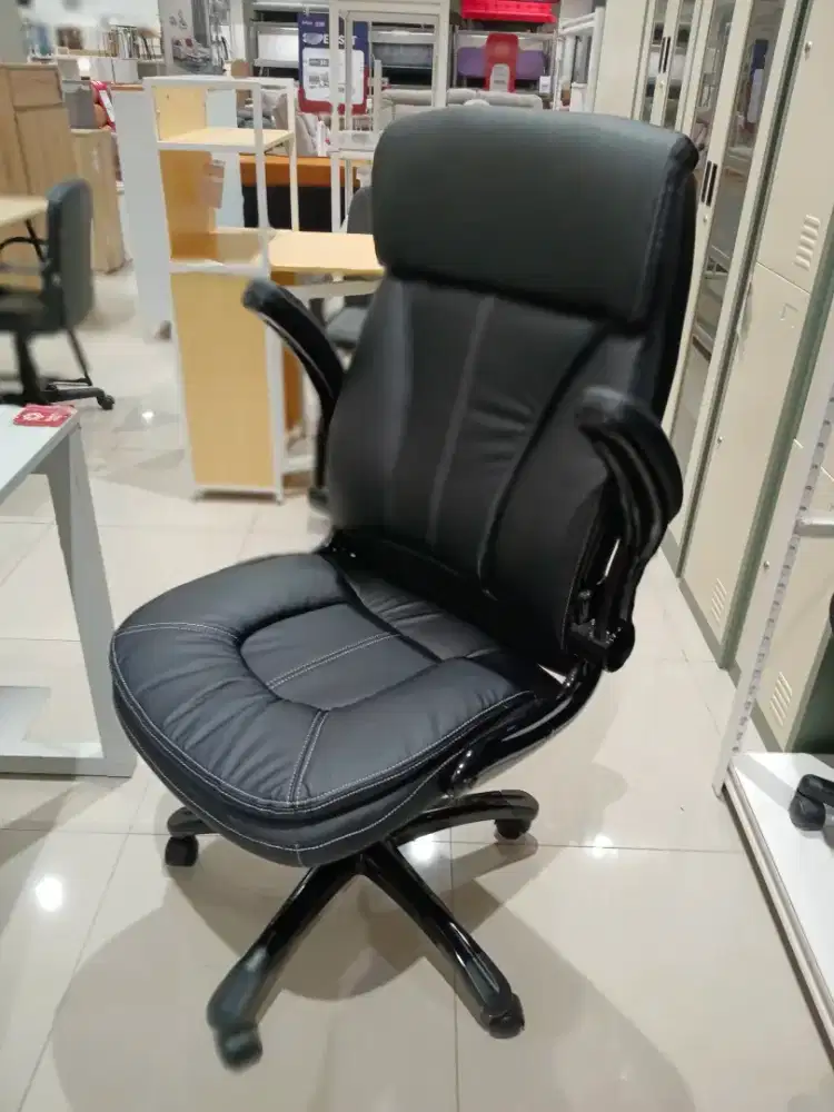 Dijual cepat kursi kerja
