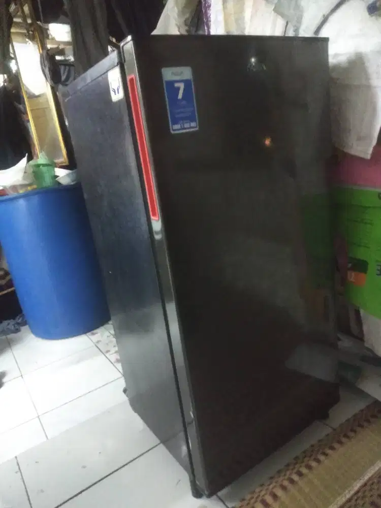 Kulkas satu pintu dingin normal freezer bisa bikin es ok