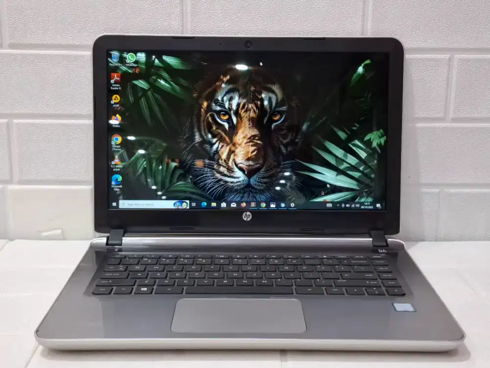 Laptop HP Pavilion /processor Intel Core i5-6200U RAM 8GB HDD 1TB