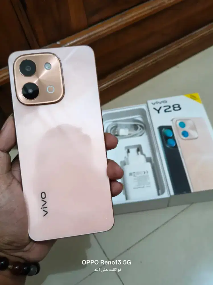 Vivo y28 ram 8/256 fullset original