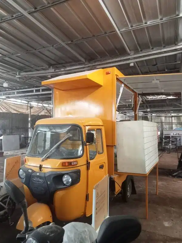 Bajaj roda tiga food truk custom sesuai kebutuhan usaha by Papip Id