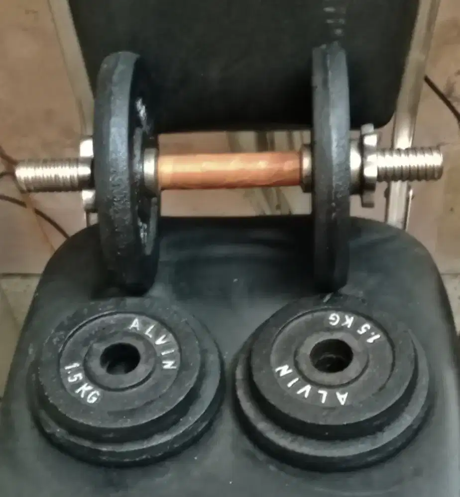 Barbel/Dumbel set Besi total berat 20 kg.