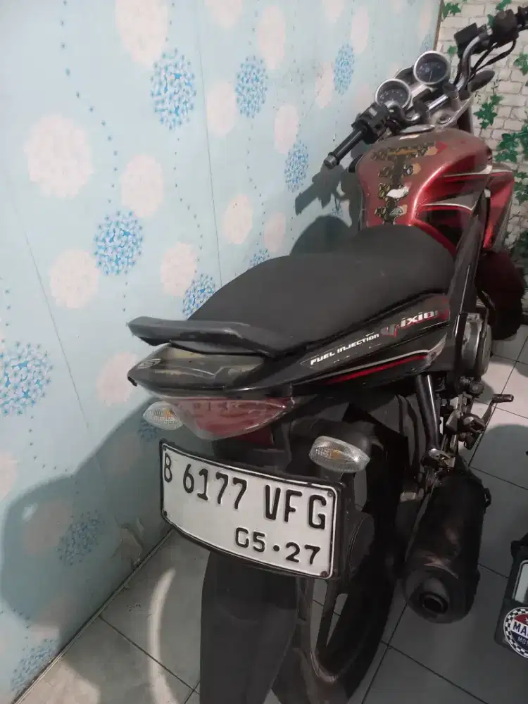 Vixion lengkap 2012