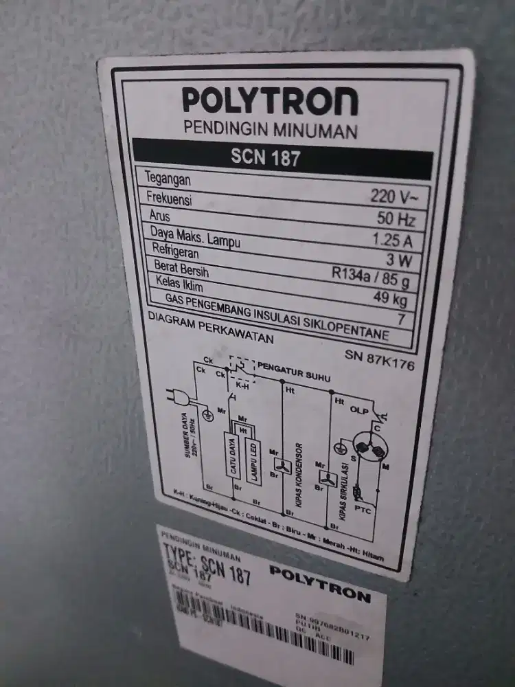 Lemari Showcase Polytron SCN 187