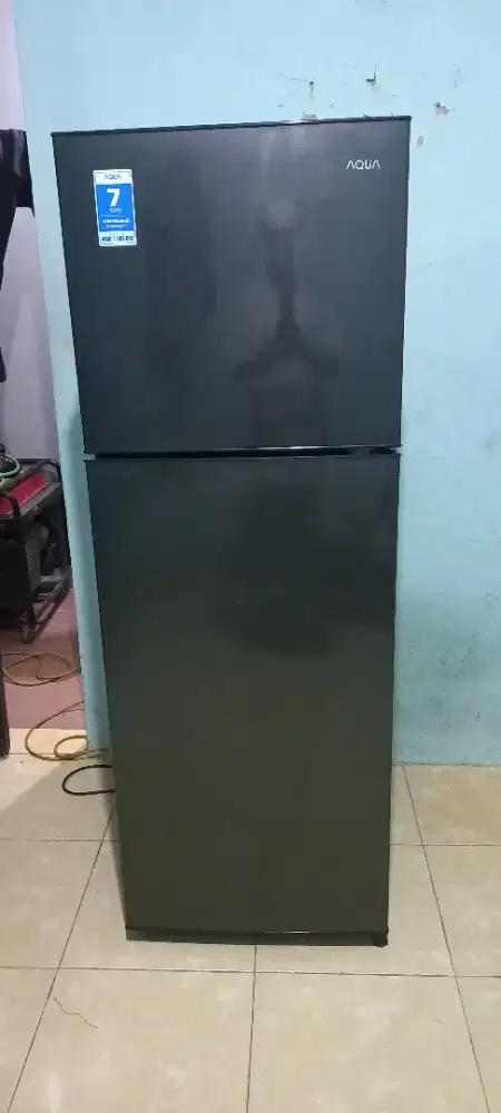 DIJUAL KULKAS DUA PINTU AQUA NORMAL