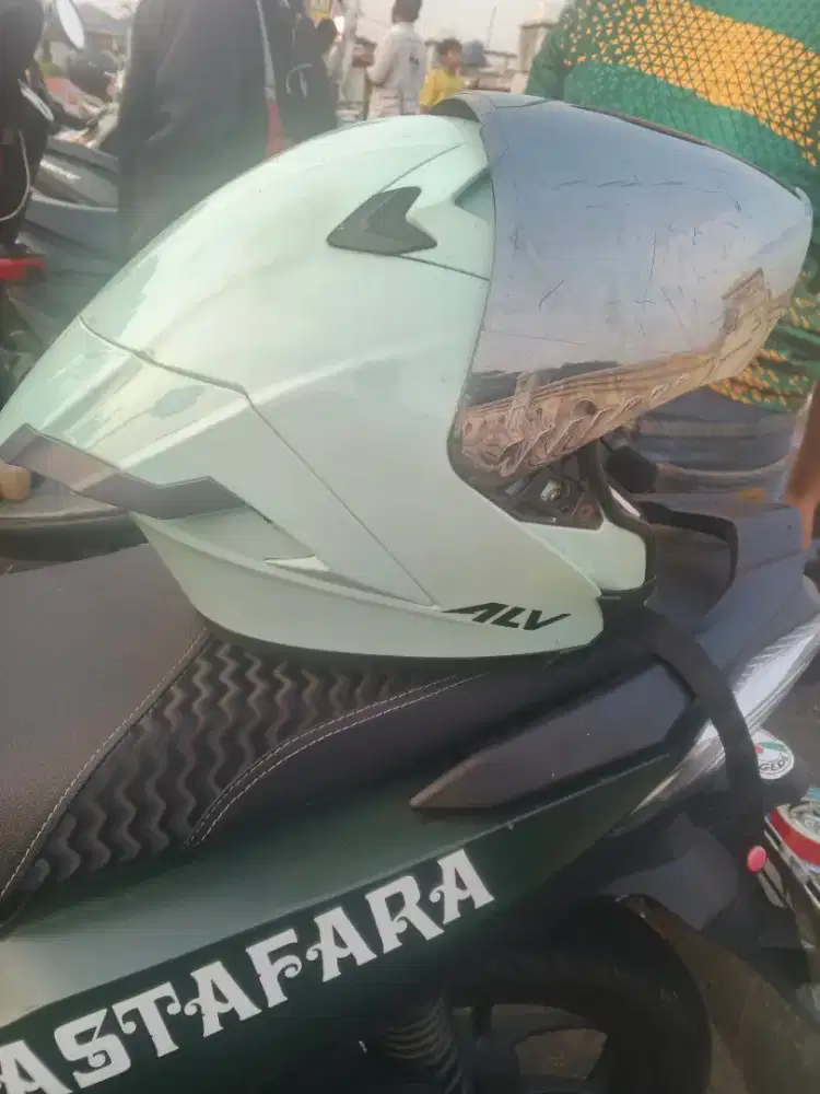 Di jual helm ALV Ultron pro ukuran L minus pemakaian sesuai foto