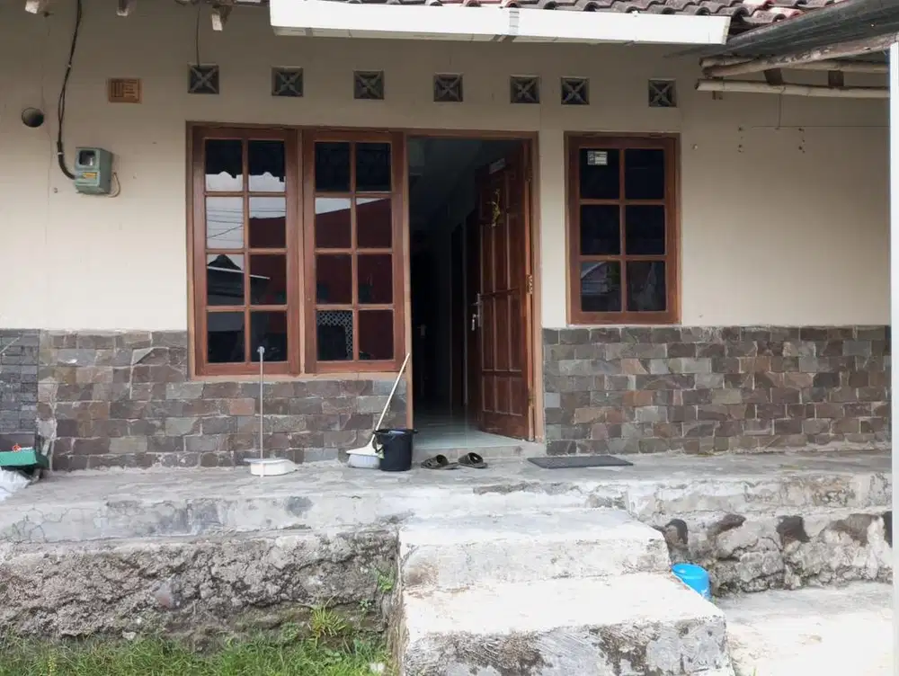 Rumah dikontrakkan lokasi strategis
