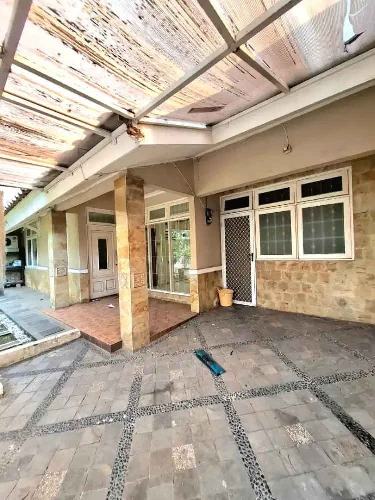 Dijual MURAH rumah dua lantai di Bintaro Jaya Sektor I9