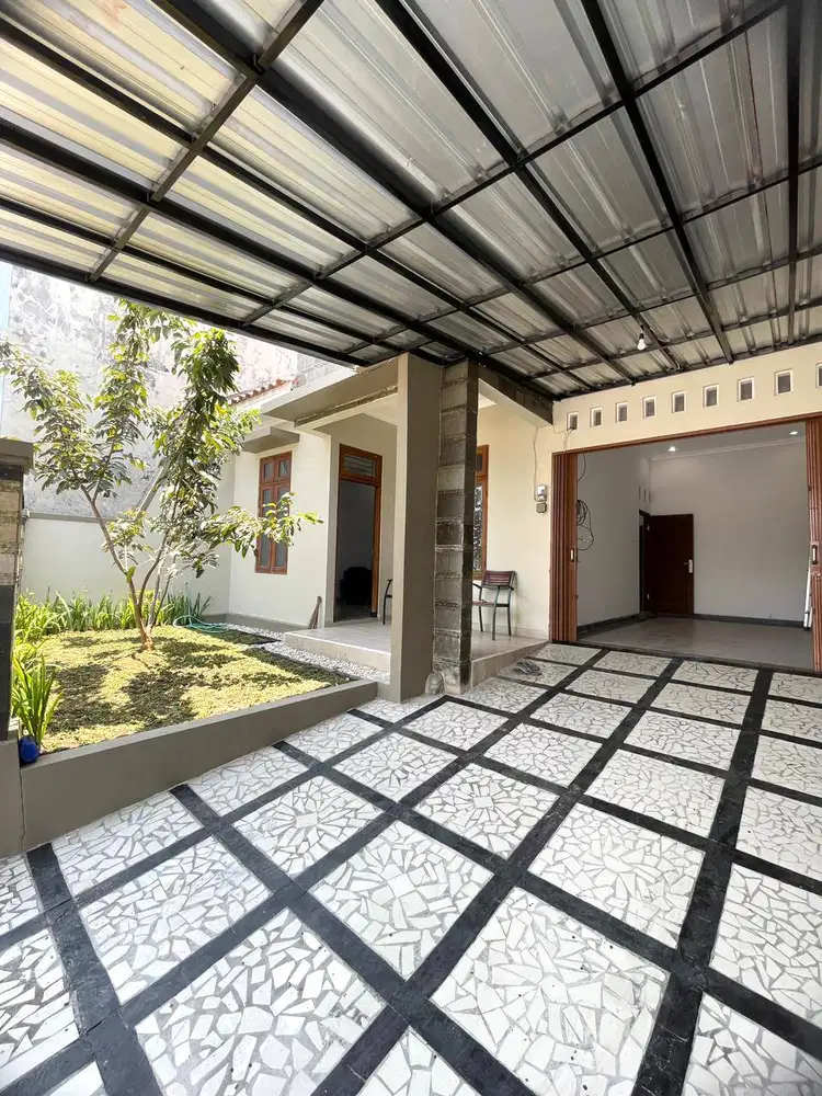 Rumah Halaman Luas dekat Jalan Candi Sambisari