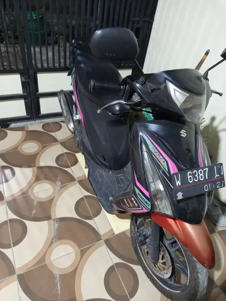 suzuki spin tahun 2011