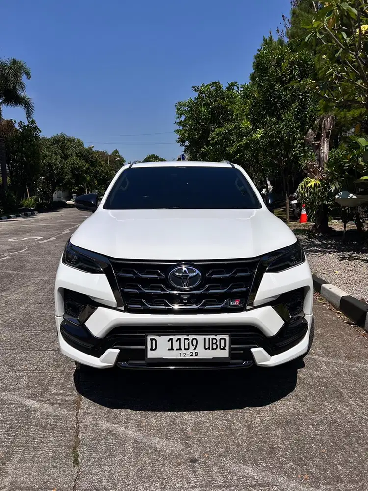 Toyota Fortuner Vrz GR AT 2.8 Diesel