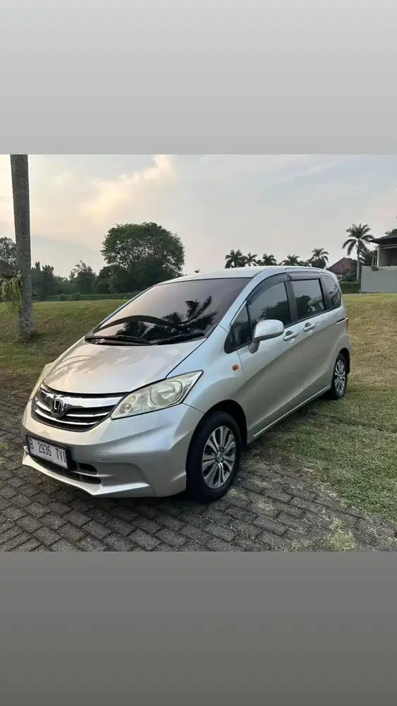 Honda Freed 2012 Bensin