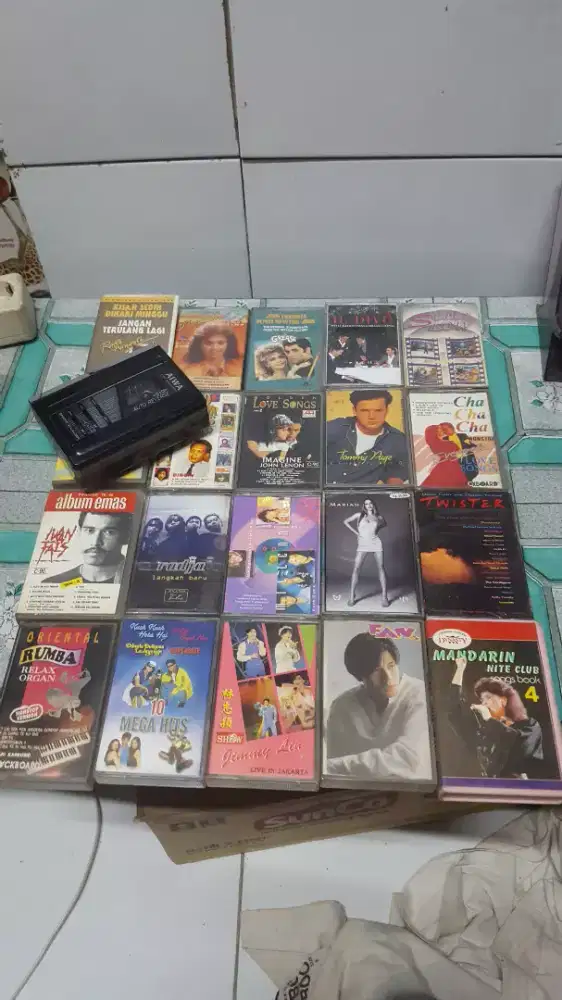 Kaset pita jadul & walkman aiwa ori