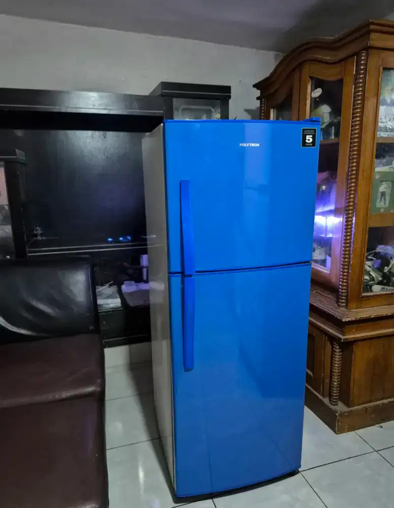 KULKAS POLYTRON ORI MULUS 1,850 AJA SAMA ANTAR