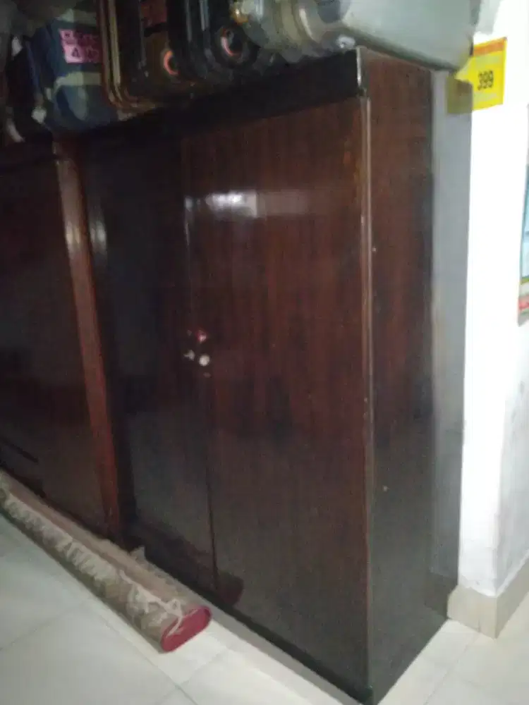 Lemari kayu jati asli