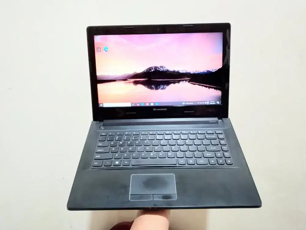 Lenovo Z40-75 AMD A10-7300 Ram 8/256 GB SSD AMD Radeon R6 graphic