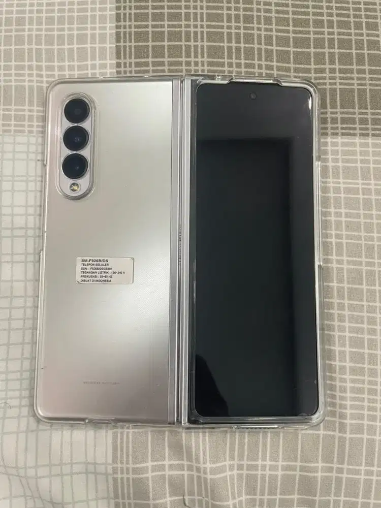 Samsung z fold 3 (5g)