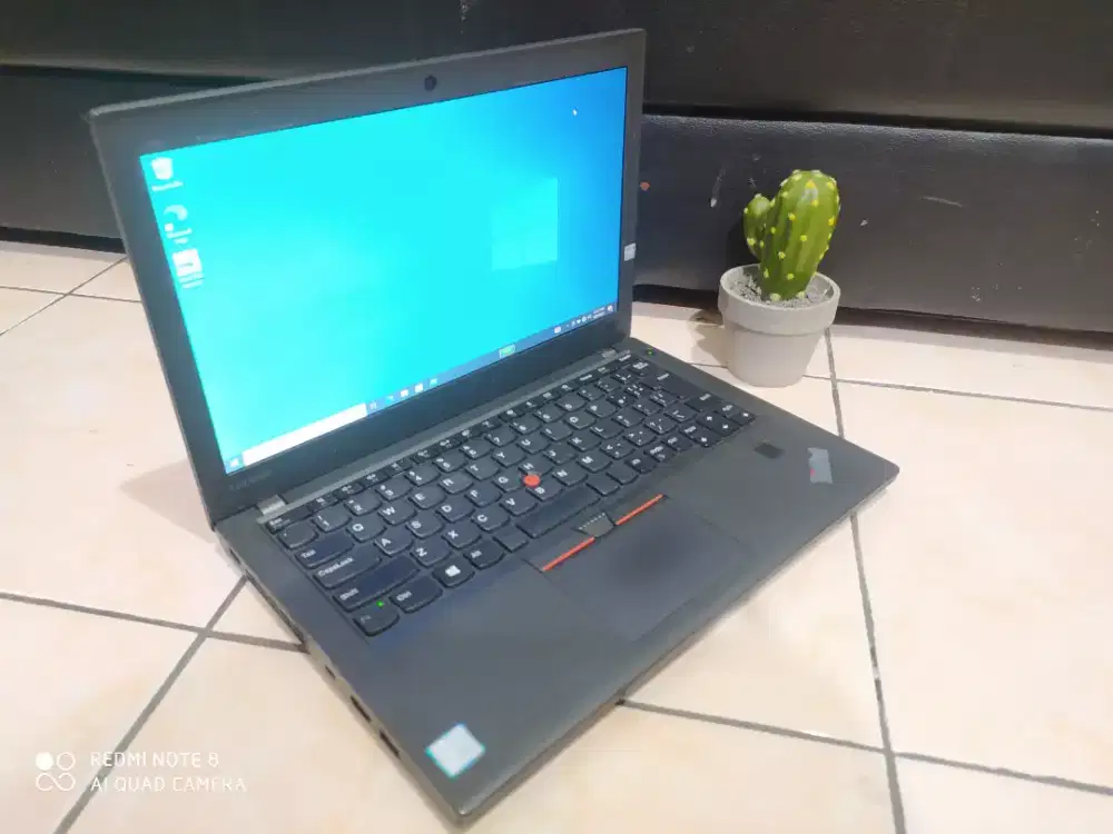 Laptop  Kencang Thinkpad X270/core i3 gen7/RAM 8gb/SSD256gb/Dual batre