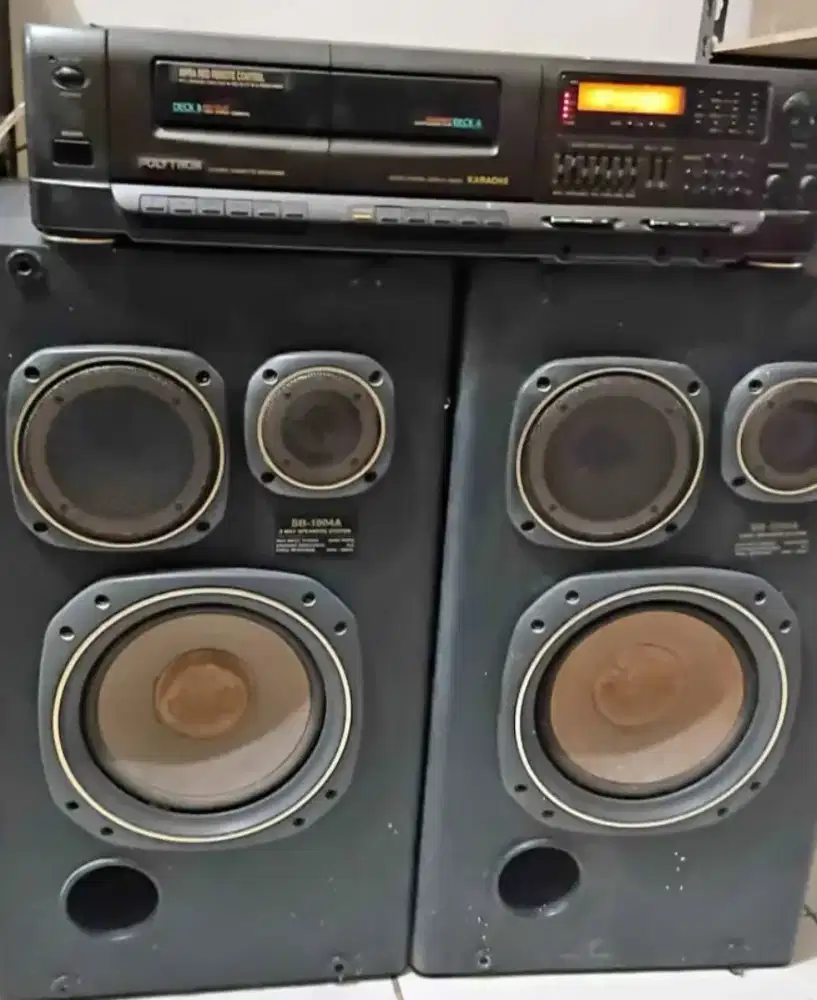 Tape deck polytron plus sepasang spk