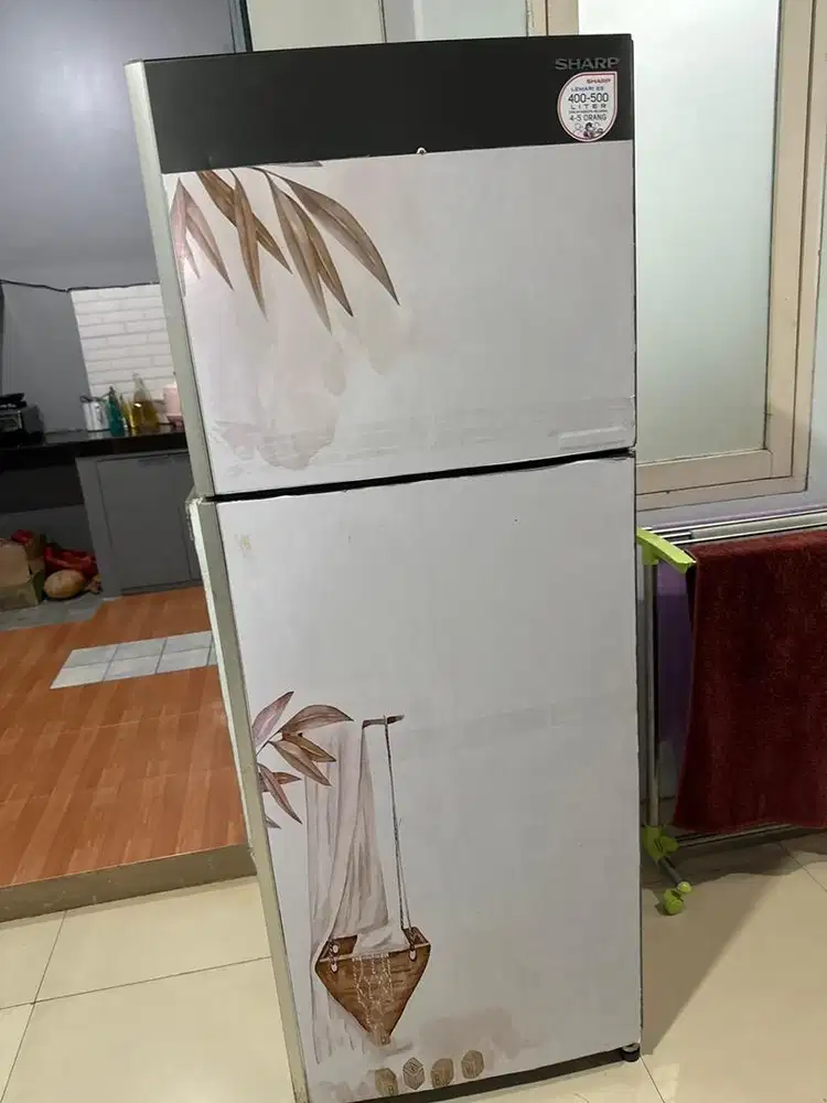 Kulkas murah merek sharp 400-500liter bisa buat 5-6 orang