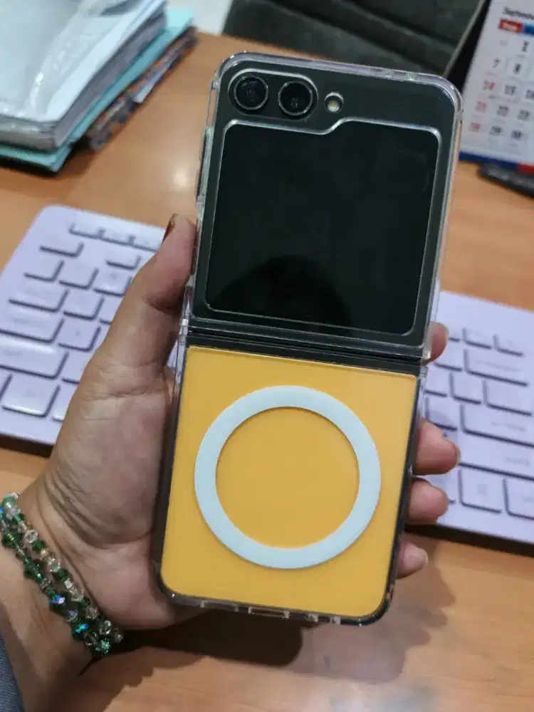 Samsung Z Flip 5 Yellow