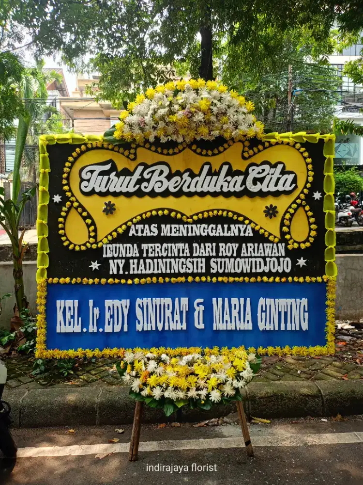 Karangan bunga papan untuk berbagai acara