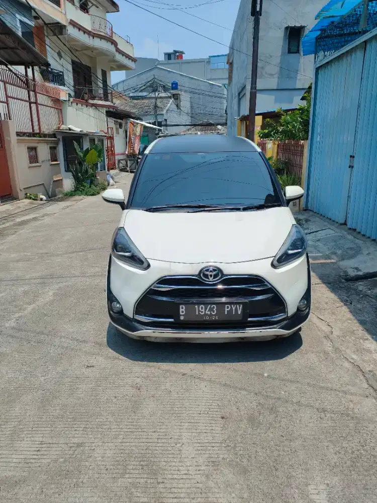Toyota sienta Q 2016