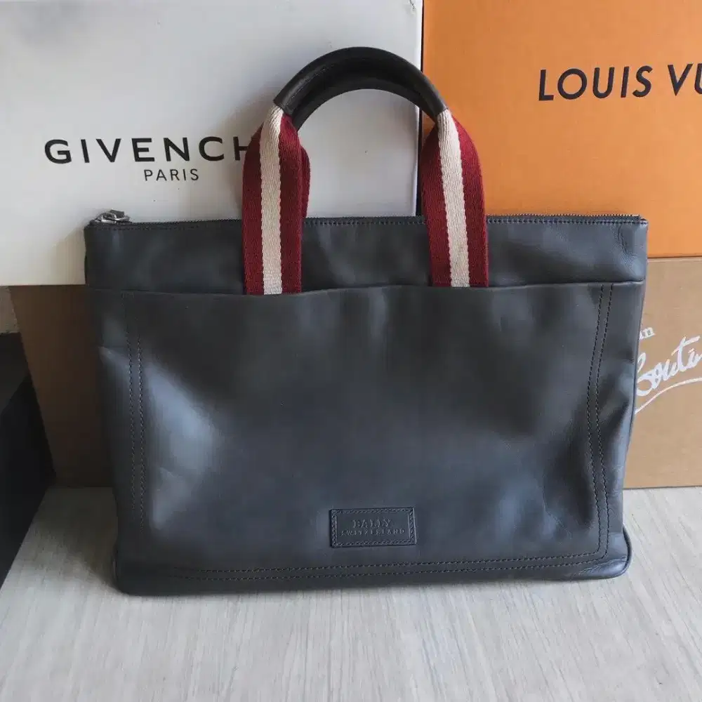 Bally Tigan Laptop Bag Messnger Original Tas