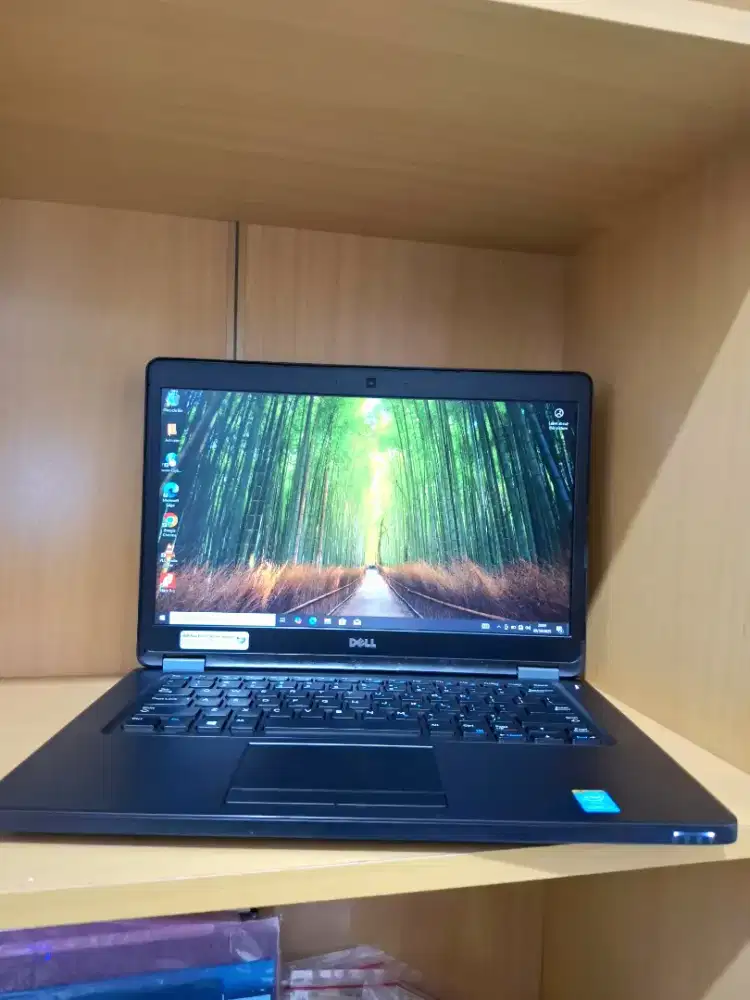 Dell Latitude E5450, core i5 gen5, RAM 8GB, SSD, Bergaransi