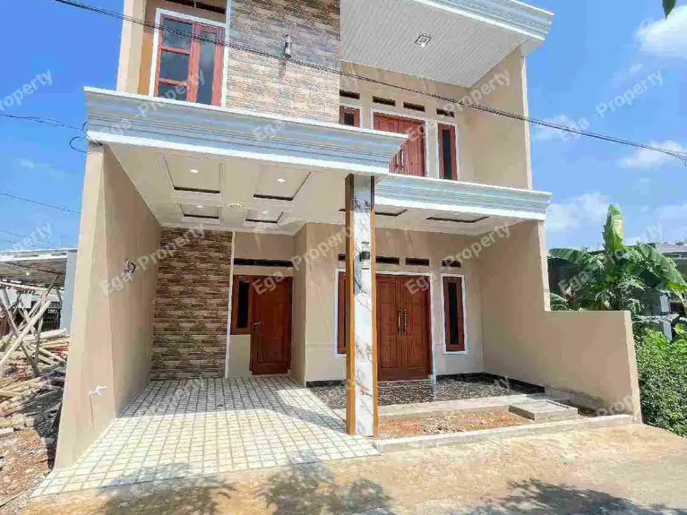 Rumah mewah lokasi pinggir jalan..