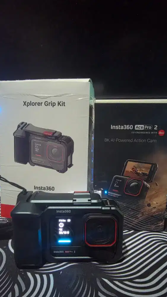 Insta360 Ace Pro 2 + Xplorer Grip Kit Insta360