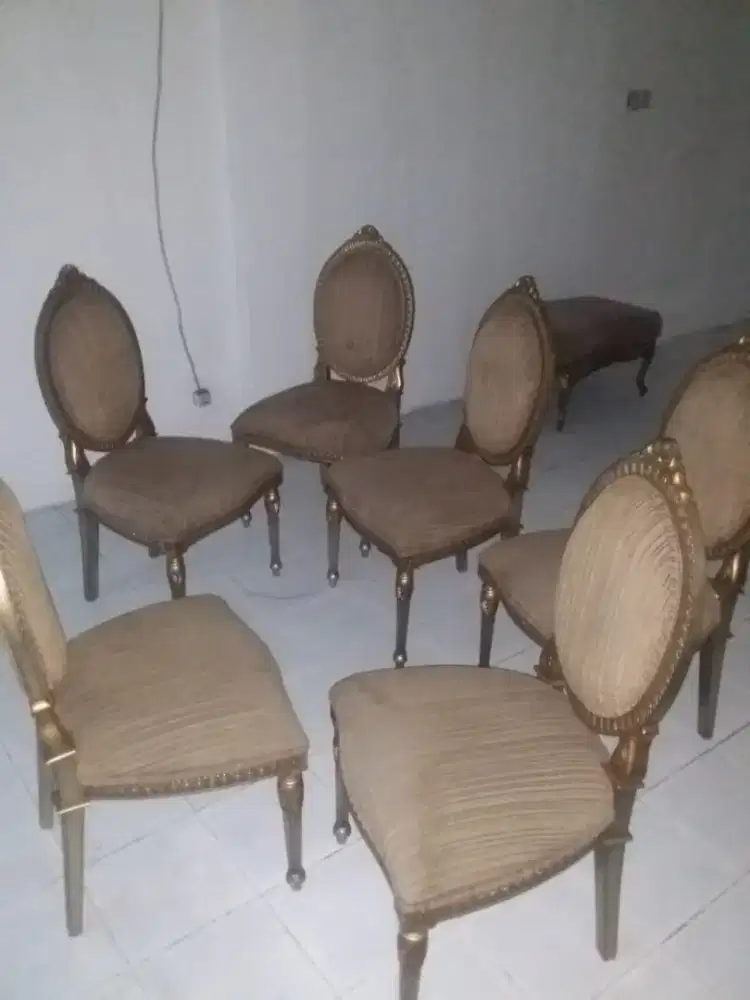Dijual 8 Kursi Makan Model Davinci