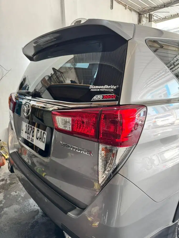 INNOVA VENTURER DIESEL AT KM LOW 30 rban