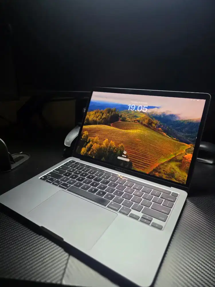 Dijual Macbook Pro M1 2020 512gb ex Ibox