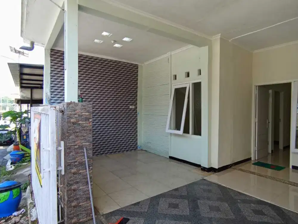 RUMAH LOKASI BARENG TENGAH DEPAN M.O.G KOTA MALANG