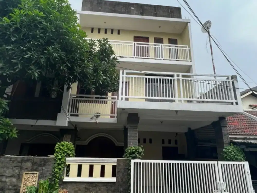 Dijual rumah di Harapan Baru Regency Bekasi