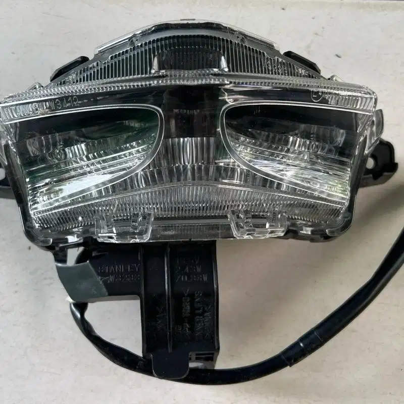 Lampu belakang yamaha aerox 155 original