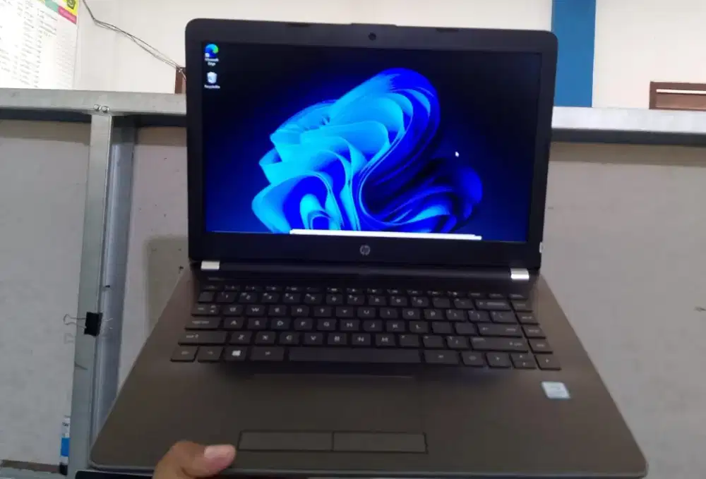 Laptop hp core i3 gen 6 ssd 256 murah mulus