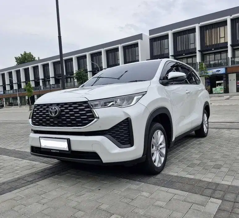 2023 Toyota Innova Zenix V Bensin Non Hybrid KM 30000