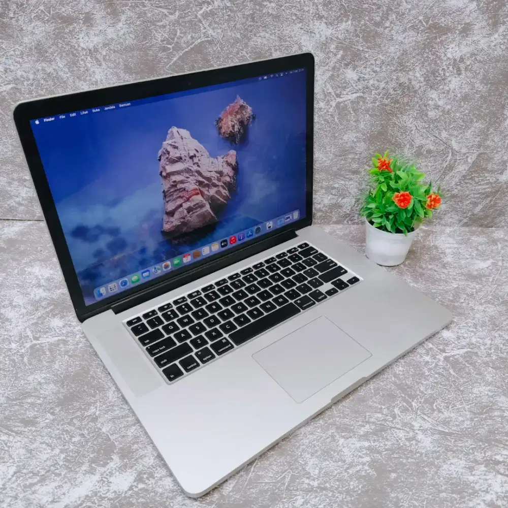 Macbook pro 2015 Core i7 Ram 16GB SSD 512GB Intel Iris Pro 15,6inc