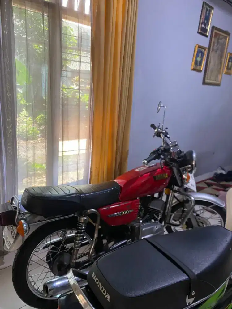 Yamaha rx 100 tahun 1977