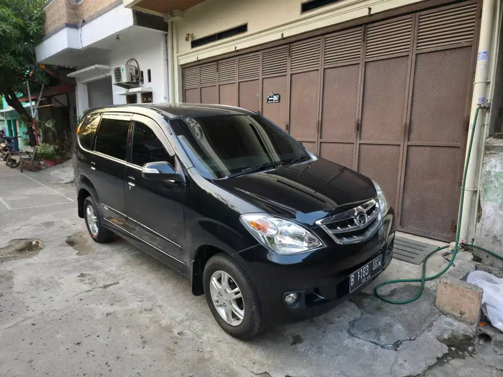 Daihatsu Xenia XI 1300cc Deluxe Plus Manual MT Tahun 2011 Hitam , 2010
