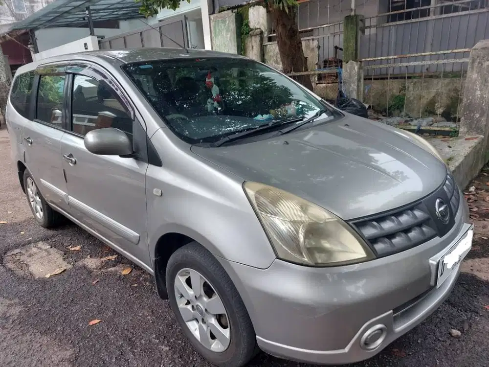 Grand Livina XV AT 2010