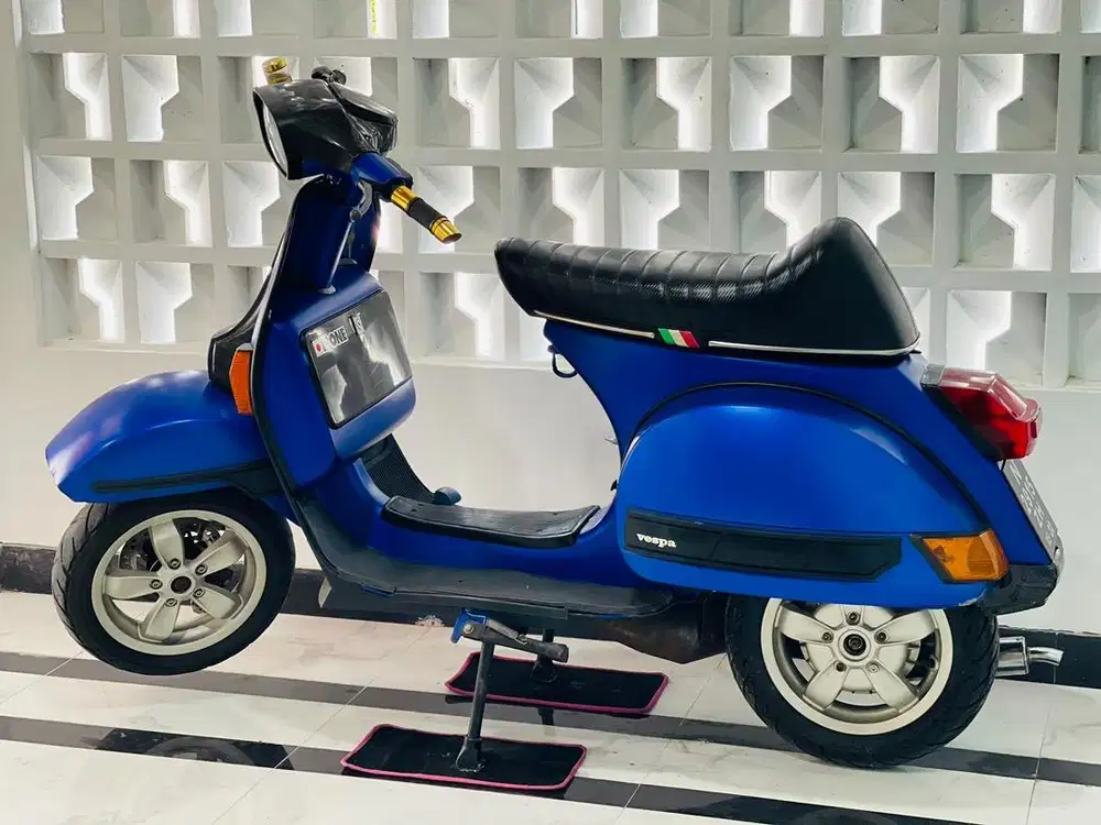 Piaggio vespa exlusive2 biru restorasi vespa px150 modif vespa px 150