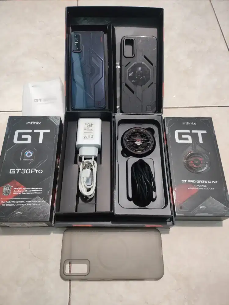 Infinix GT 30 Pro 5G, Dark Flare, Ram 8/256GB, Fullset gaming Kit