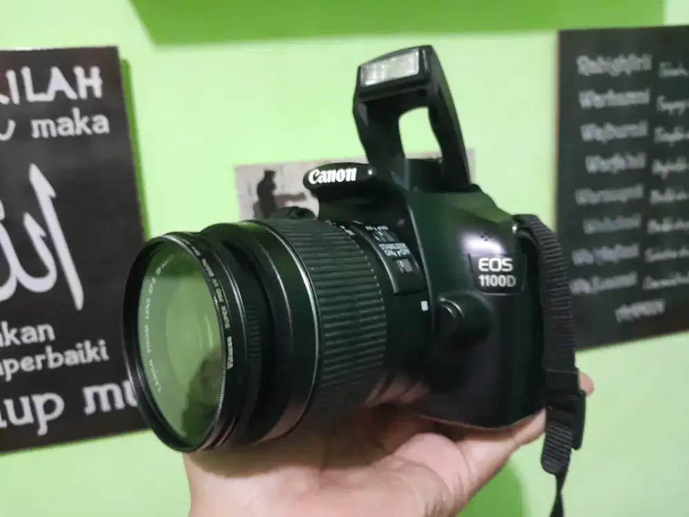 Kamera dslr Canon 1100D