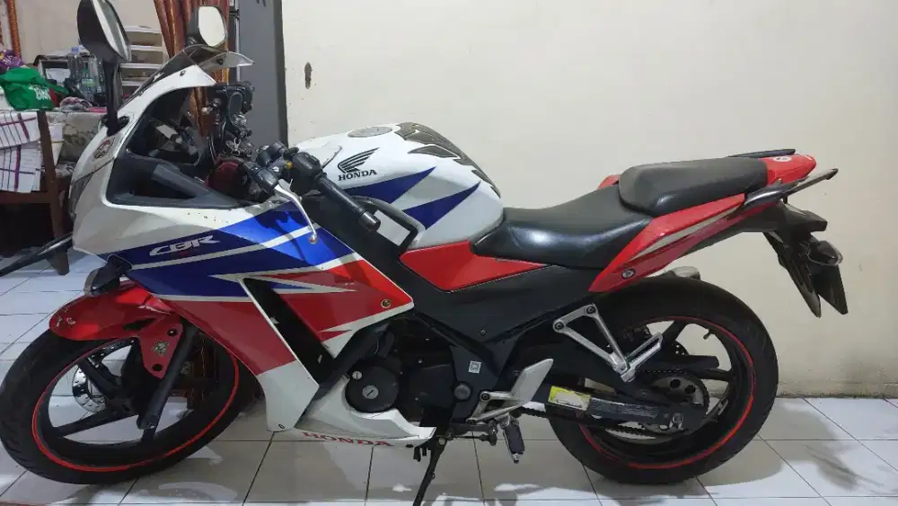 Honda CBR 150 K45